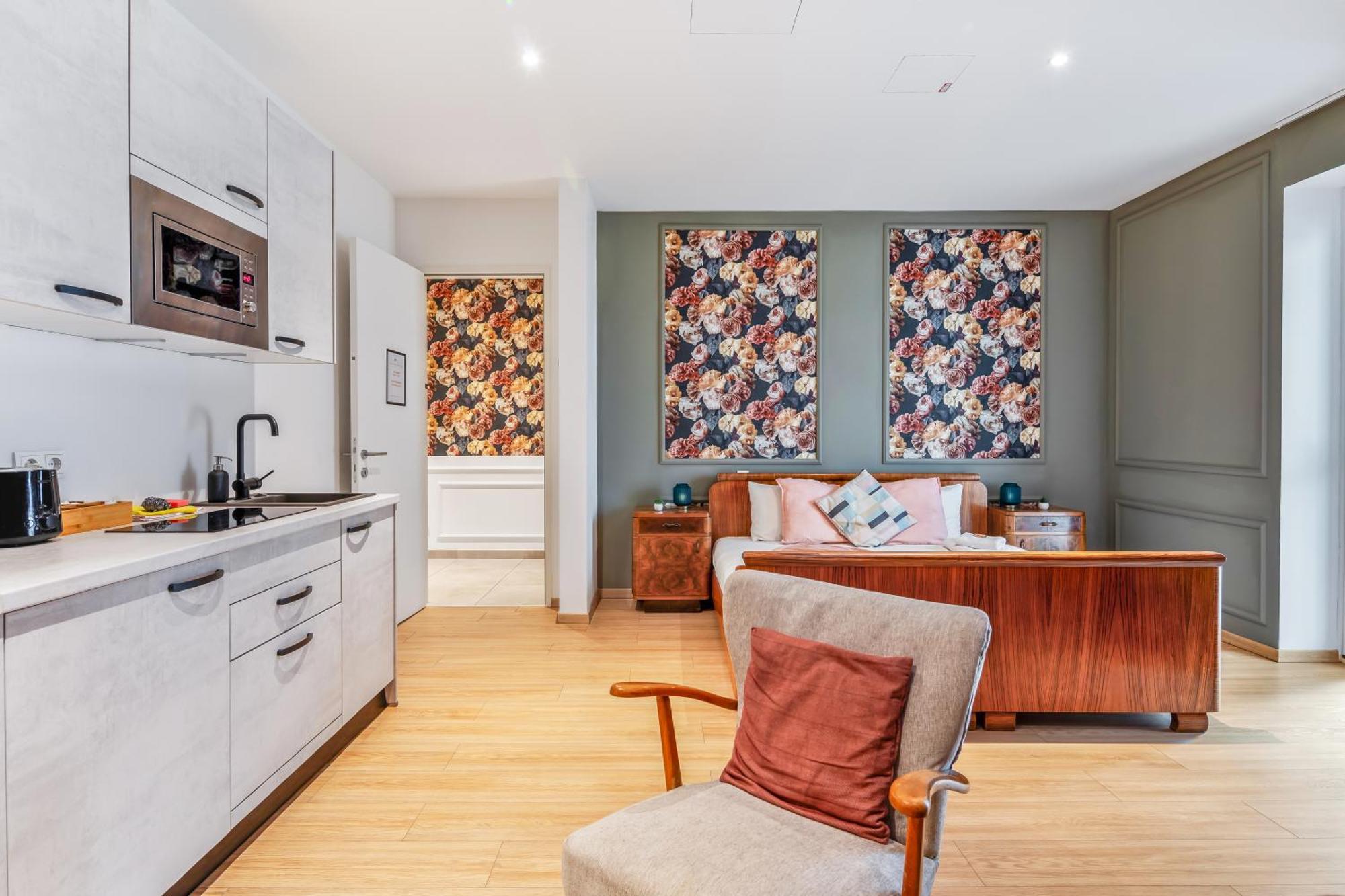 Stylish Flower Power Studio - Close To City Center & Public Transport - Ac & Wifi Вена Экстерьер фото